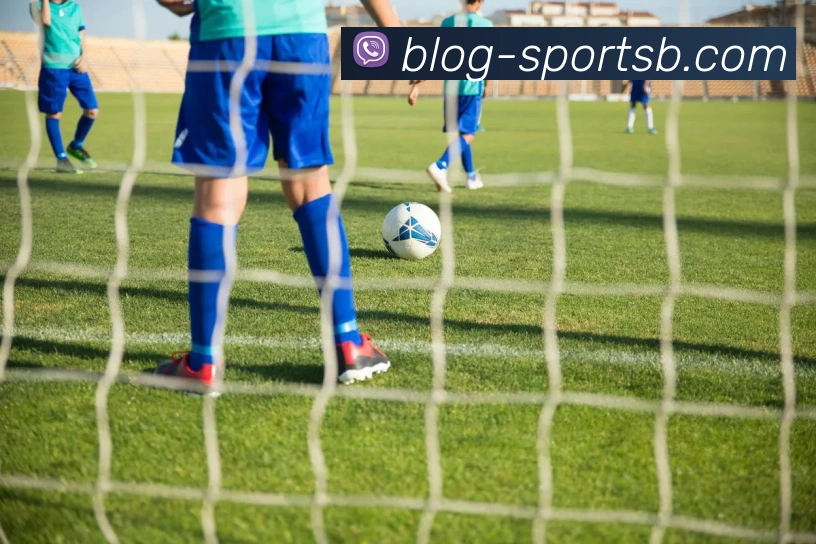 中国足球全面落后亟待改变重大赛事突破仍需努力与坚持